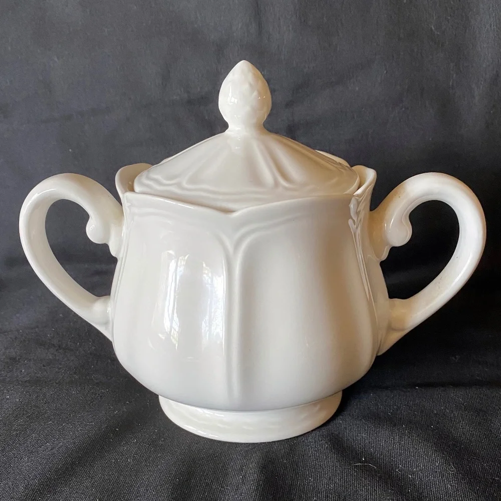 Federalist Ironstone Sugar Bowl & Lid